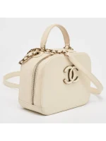 ⁦CC quilted two-way vanity bag⁩ – תמונה ⁦3⁩