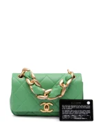 ⁦2021 Small Quilted Lambskin Chain Is More Flap satchel⁩ – תמונה ⁦6⁩