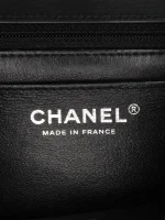 ⁦2021-2024 Mini Square Classic Patent So Black Single Flap crossbody bag⁩ – תמונה ⁦5⁩