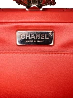 ⁦2014-2015 Quilted Lambskin Crystal Camellia Long clutch bag⁩ – תמונה ⁦6⁩
