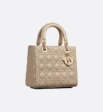 ⁦Medium Lady Dior Bag⁩ – תמונה ⁦9⁩