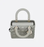 ⁦Medium Lady Dior Bag⁩ – תמונה ⁦3⁩