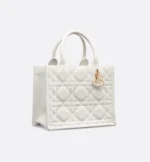 ⁦Small Dior Book Tote⁩ – תמונה ⁦21⁩