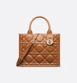 ⁦Small Dior Book Tote⁩ – תמונה ⁦16⁩