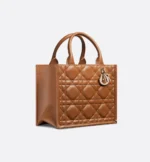 ⁦Small Dior Book Tote⁩ – תמונה ⁦18⁩