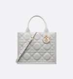 ⁦Small Dior Book Tote⁩ – תמונה ⁦13⁩