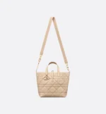⁦Medium Dior Toujours Vertical Tote Bag⁩ – תמונה ⁦3⁩