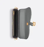 ⁦Medium Saddle Pouch with Chain⁩ – תמונה ⁦5⁩