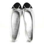 ⁦Chanel Metallic Silver Ballet Flat⁩ – תמונה ⁦2⁩