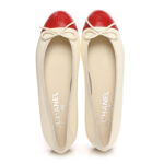 ⁦Chanel Beige White Rouge Flat⁩ – תמונה ⁦2⁩
