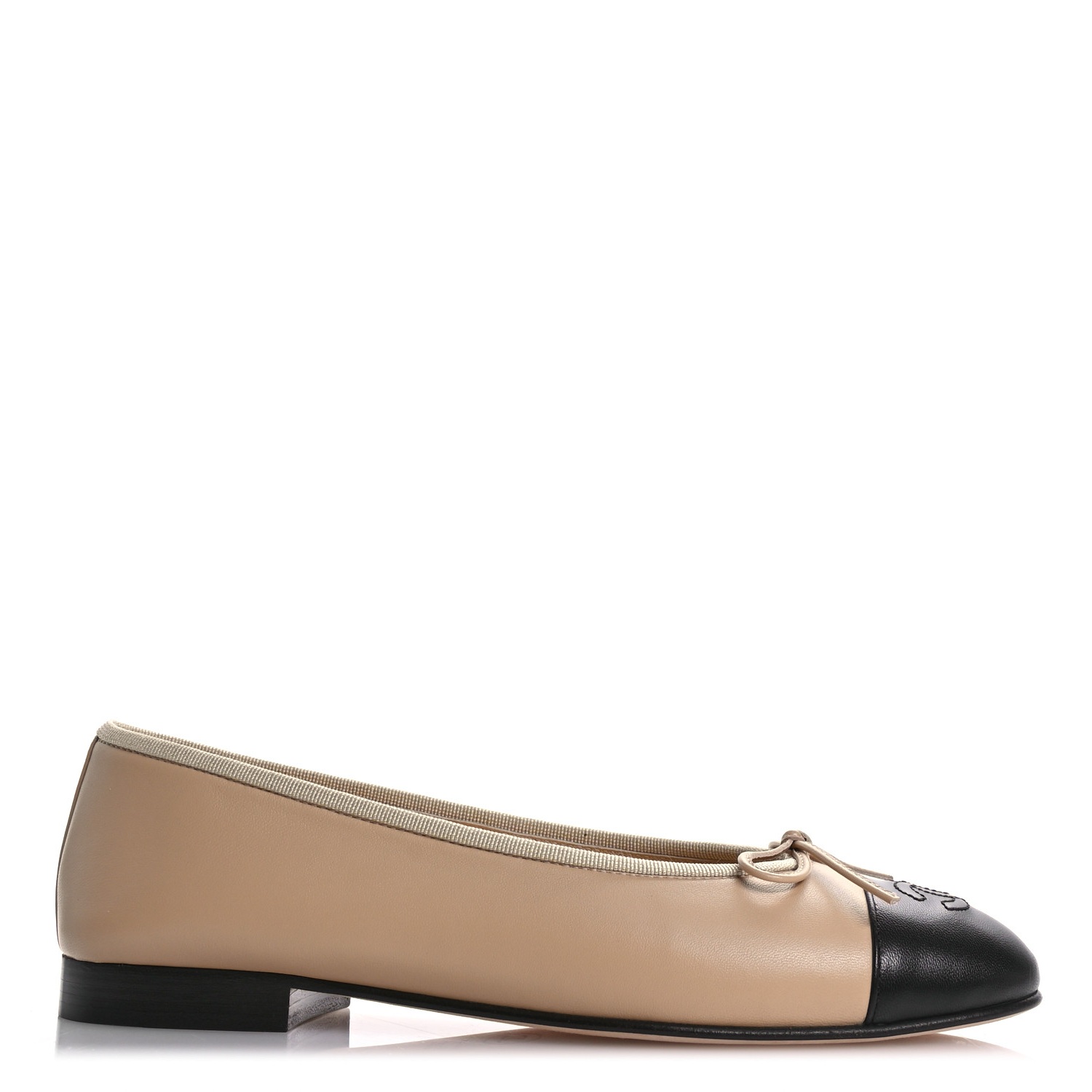 f9c85c21ab26065cf4d74a4ef71c60e8 Chanel Beige Black Ballet Flat – תמונה 1