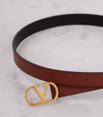 ⁦Valentino Garavani VLogo leather belt⁩ – תמונה ⁦4⁩