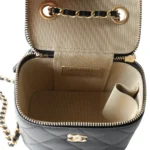 ⁦Chanel Black Quilted Lambskin Pearl Crush Small Box Bag⁩ – תמונה ⁦5⁩