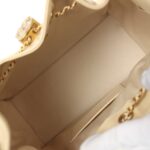 ⁦Chanel Small 25 Hobo Bag Light Beige Caviar⁩ – תמונה ⁦10⁩
