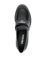 ⁦Prada Logo Plaque loafers⁩ – תמונה ⁦5⁩